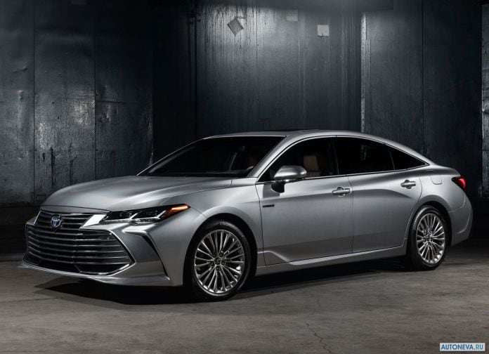 2019 Toyota Avalon - фотография 2 из 173