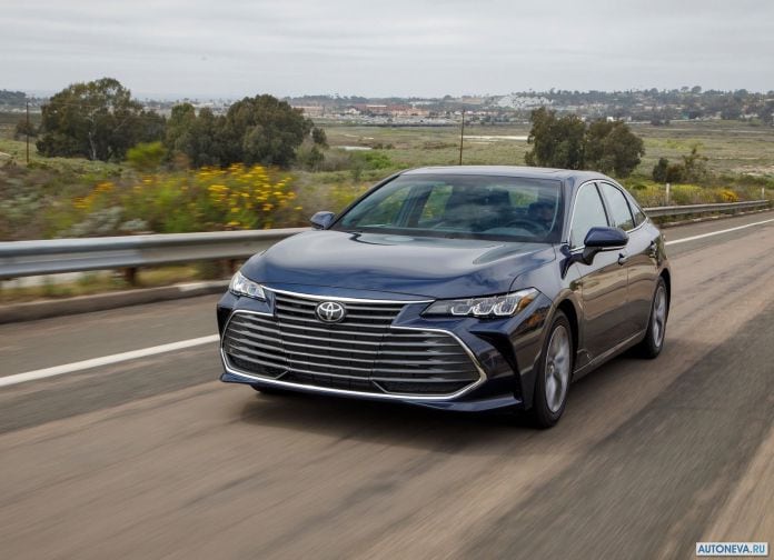 2019 Toyota Avalon - фотография 11 из 173