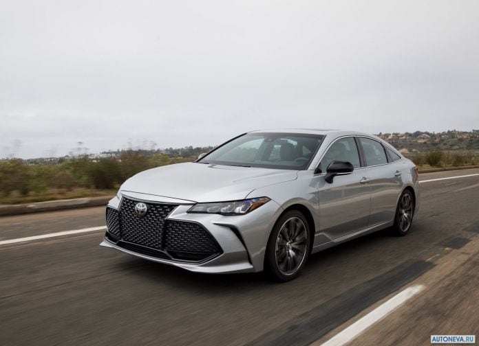 2019 Toyota Avalon - фотография 12 из 173
