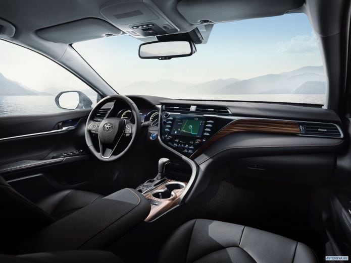 2019 Toyota Camry Hybrid EU - фотография 27 из 40