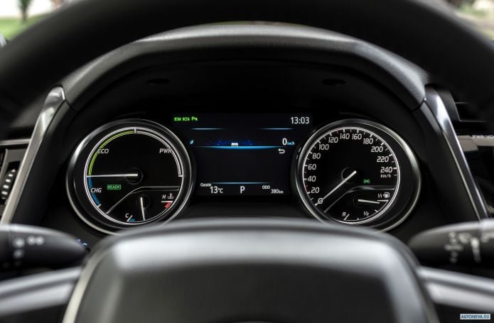 2019 Toyota Camry Hybrid EU - фотография 28 из 40