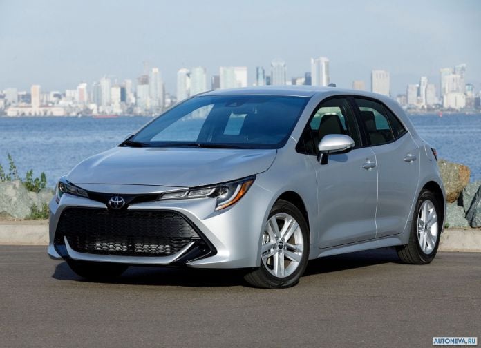 2019 Toyota Corolla Hatchback - фотография 1 из 110