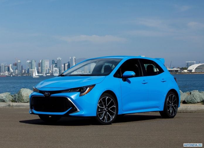 2019 Toyota Corolla Hatchback - фотография 4 из 110