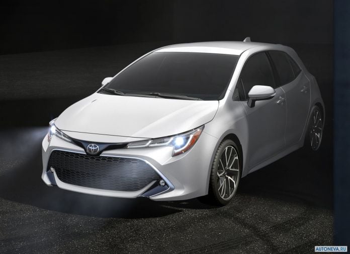 2019 Toyota Corolla Hatchback - фотография 7 из 110