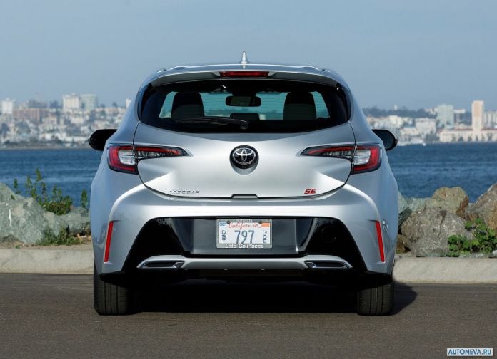 2019 Toyota Corolla Hatchback - фотография 35 из 110