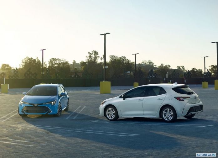 2019 Toyota Corolla Hatchback - фотография 36 из 110