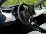 toyota_2019_corolla_hatchback_046.jpg