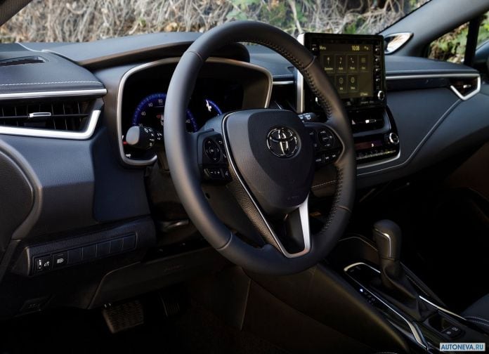 2019 Toyota Corolla Hatchback - фотография 47 из 110