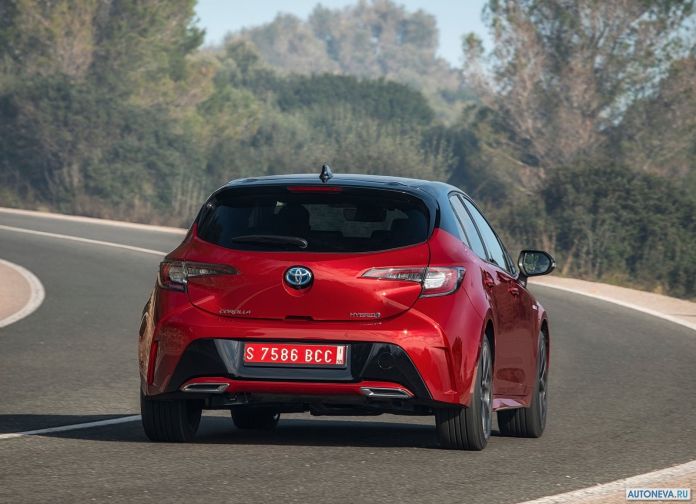 2019 Toyota Corolla Hatchback EU version - фотография 40 из 92