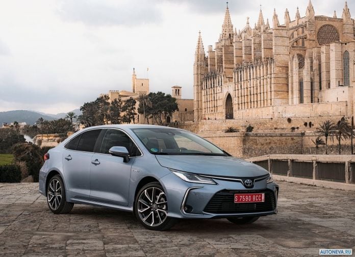 2019 Toyota Corolla Sedan EU version - фотография 1 из 60