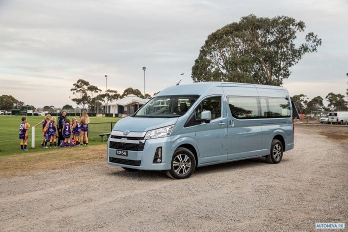 2019 Toyota HiAce Commuter GL - фотография 1 из 7