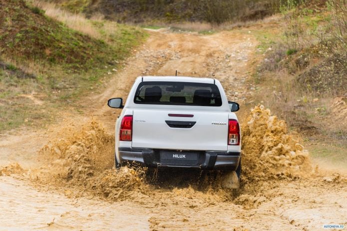 2019 Toyota Hilux Special Edition Double Cab - фотография 23 из 40