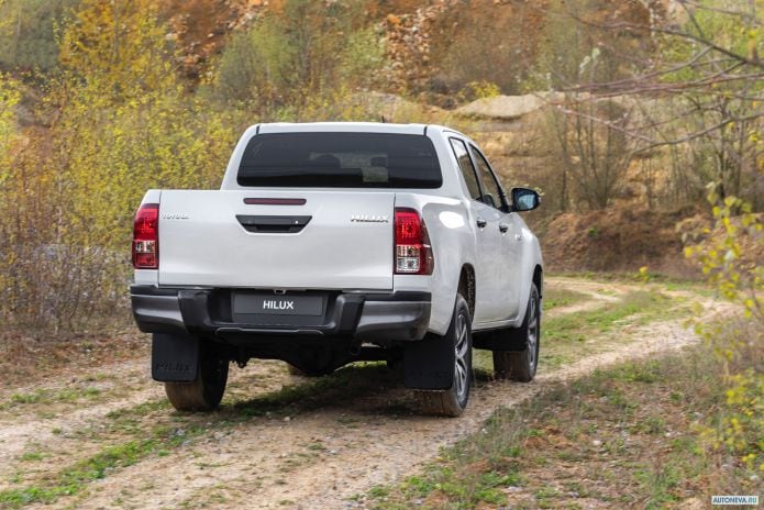 2019 Toyota Hilux Special Edition Double Cab - фотография 31 из 40