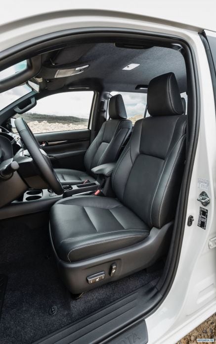 2019 Toyota Hilux Special Edition Double Cab - фотография 36 из 40 2019 Toyota Hilux Special Edition Double Cab - фотография 36 из 40