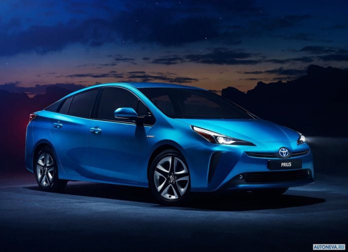 2019 Toyota Prius - фотография 1 из 11