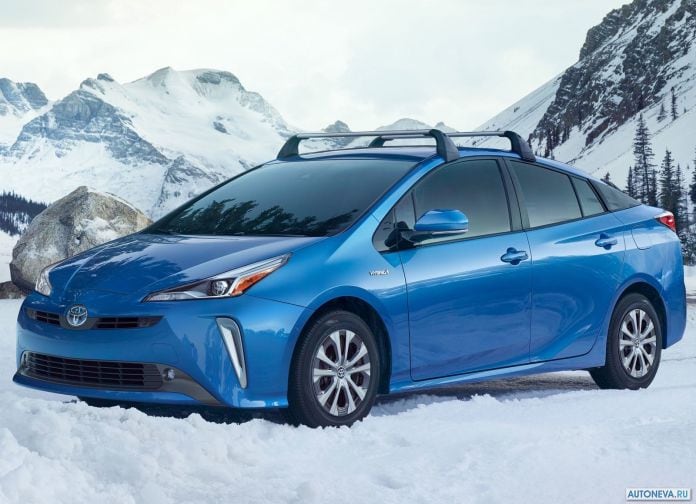 2019 Toyota Prius - фотография 2 из 11