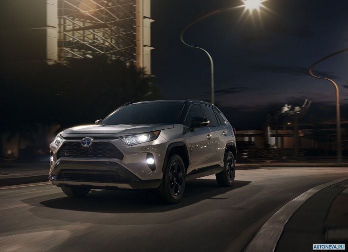2019 Toyota RAV4 - фотография 4 из 108