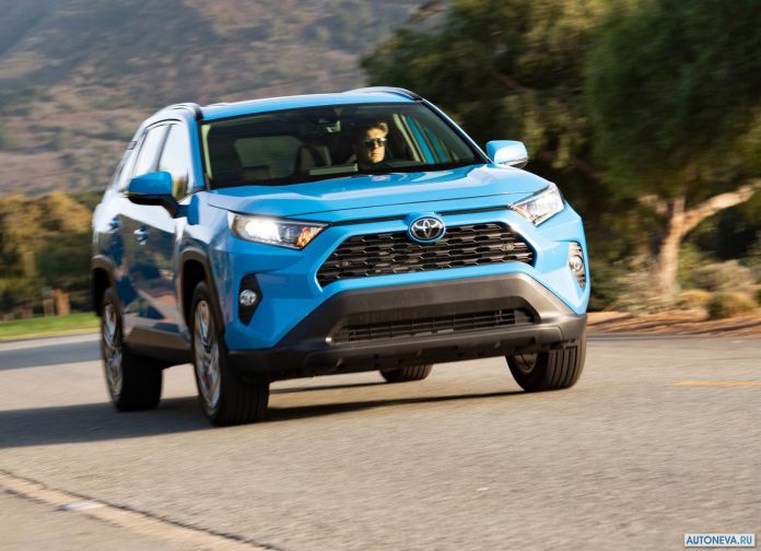 2019 Toyota RAV4 - фотография 14 из 108