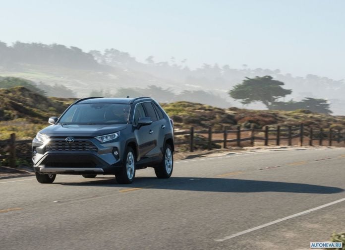 2019 Toyota RAV4 - фотография 19 из 108