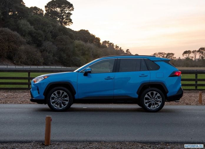 2019 Toyota RAV4 - фотография 24 из 108