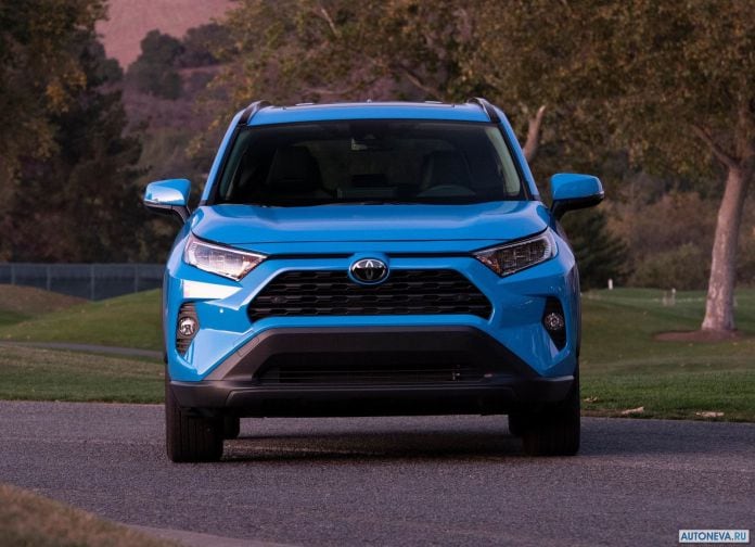 2019 Toyota RAV4 - фотография 39 из 108