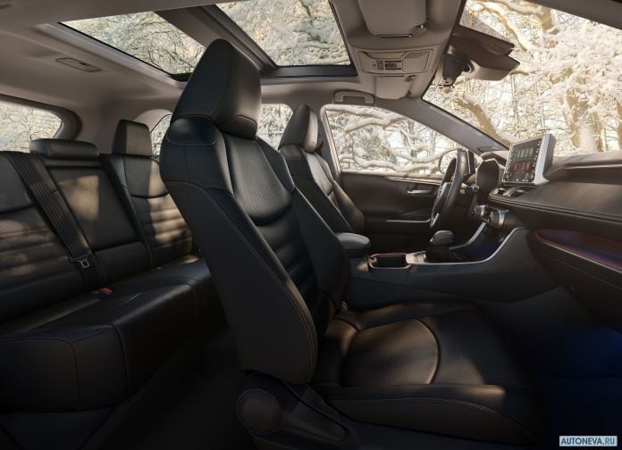 2019 Toyota RAV4 - фотография 55 из 108
