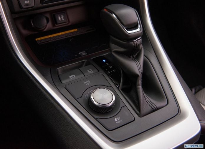 2019 Toyota RAV4 - фотография 64 из 108