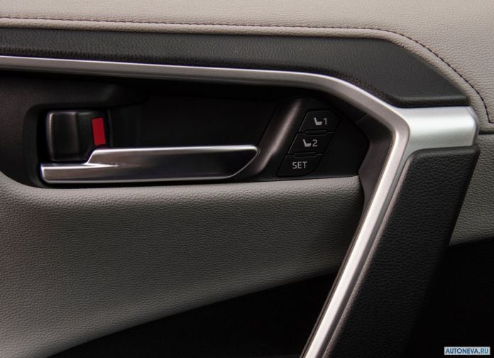 2019 Toyota RAV4 - фотография 75 из 108