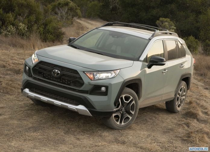 2019 Toyota RAV4 Adventure - фотография 2 из 173