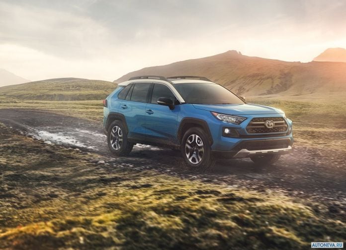 2019 Toyota RAV4 Adventure - фотография 10 из 173