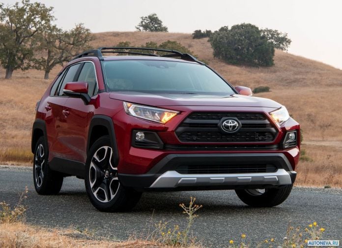 2019 Toyota RAV4 Adventure - фотография 11 из 173