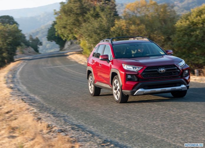 2019 Toyota RAV4 Adventure - фотография 14 из 173