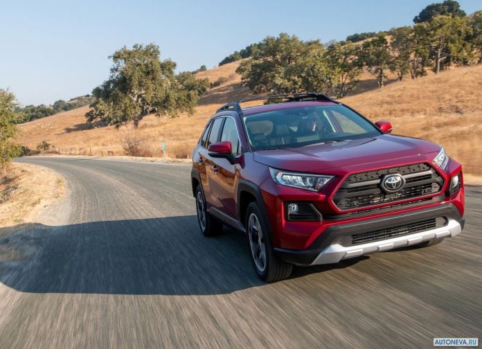 2019 Toyota RAV4 Adventure - фотография 16 из 173