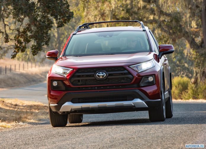2019 Toyota RAV4 Adventure - фотография 25 из 173