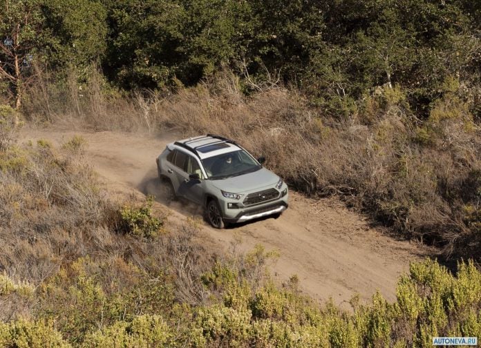 2019 Toyota RAV4 Adventure - фотография 34 из 173