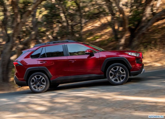 2019 Toyota RAV4 Adventure - фотография 38 из 173