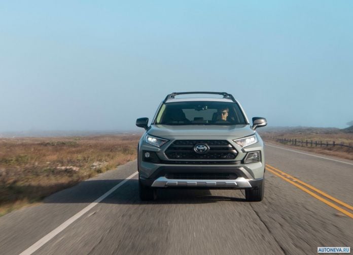 2019 Toyota RAV4 Adventure - фотография 67 из 173