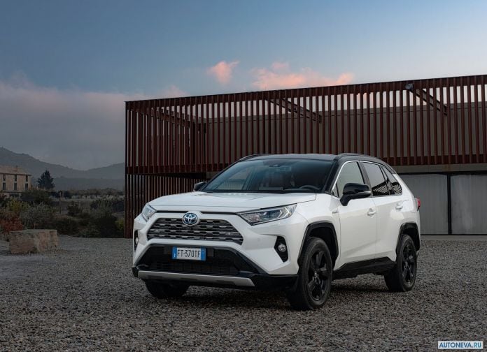 2019 Toyota RAV4 Hybrid EU-version - фотография 7 из 153