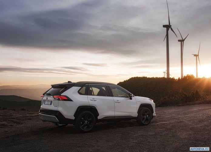 2019 Toyota RAV4 Hybrid EU-version - фотография 70 из 153