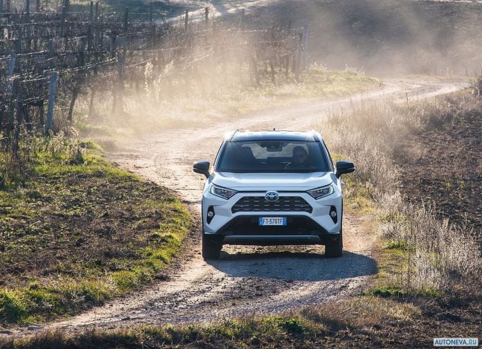 2019 Toyota RAV4 Hybrid EU-version - фотография 94 из 153