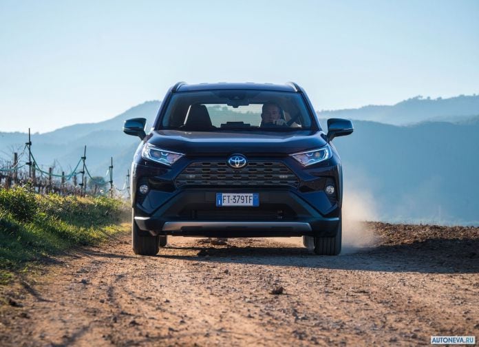 2019 Toyota RAV4 Hybrid EU-version - фотография 101 из 153