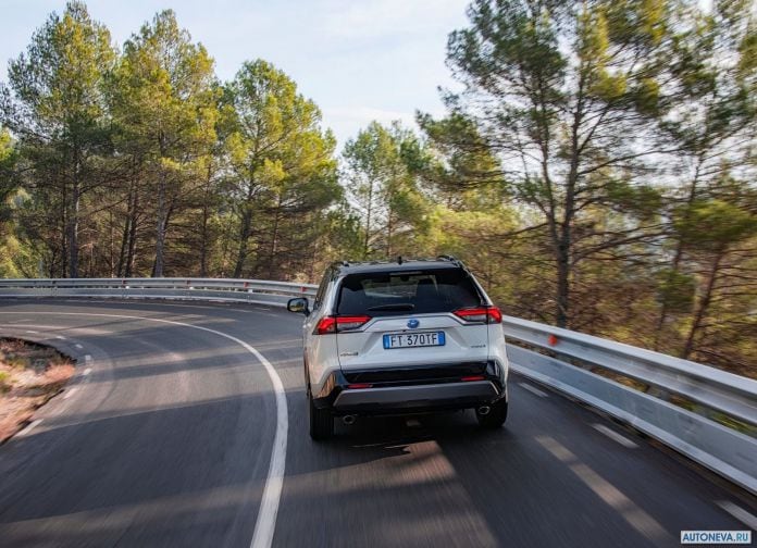 2019 Toyota RAV4 Hybrid EU-version - фотография 106 из 153
