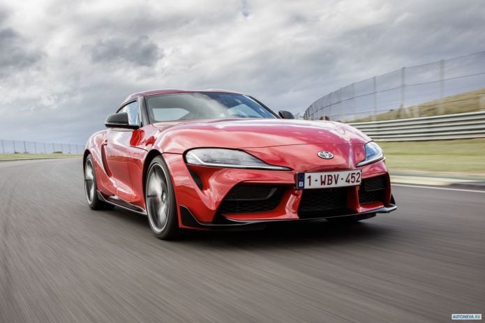 2020 Toyota Supra GR - фотография 1 из 40