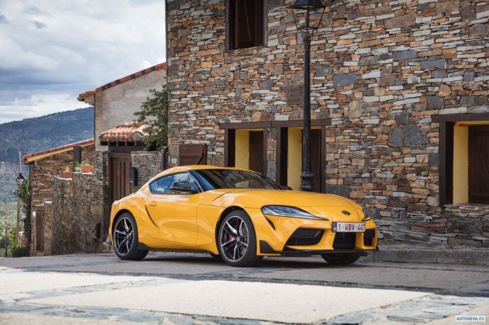 2020 Toyota Supra GR - фотография 10 из 40