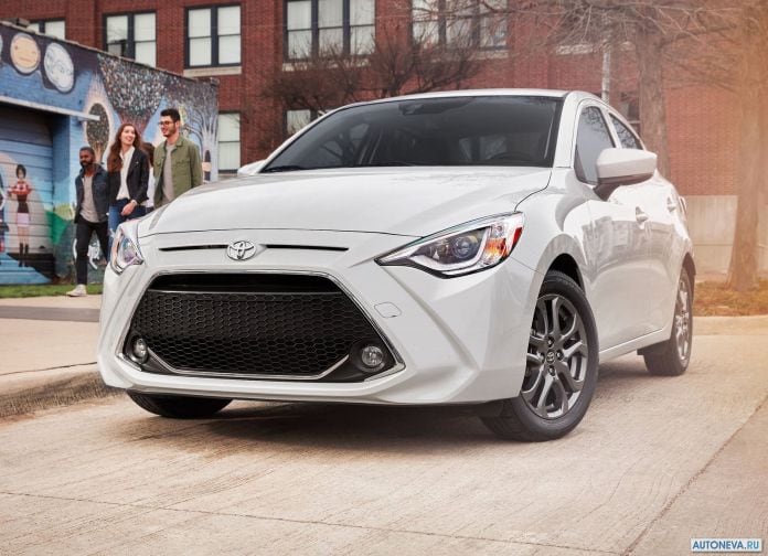 2019 Toyota Yaris Sedan - фотография 1 из 4