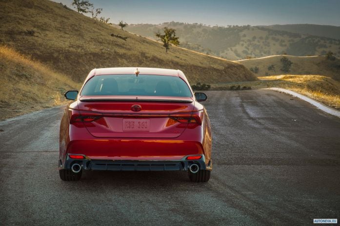 2020 Toyota Avalon TRD - фотография 5 из 10