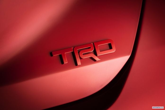 2020 Toyota Avalon TRD - фотография 8 из 10
