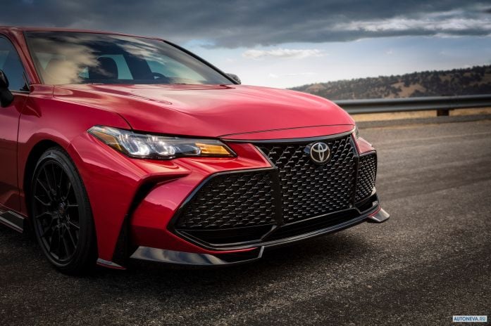 2020 Toyota Avalon TRD - фотография 9 из 10