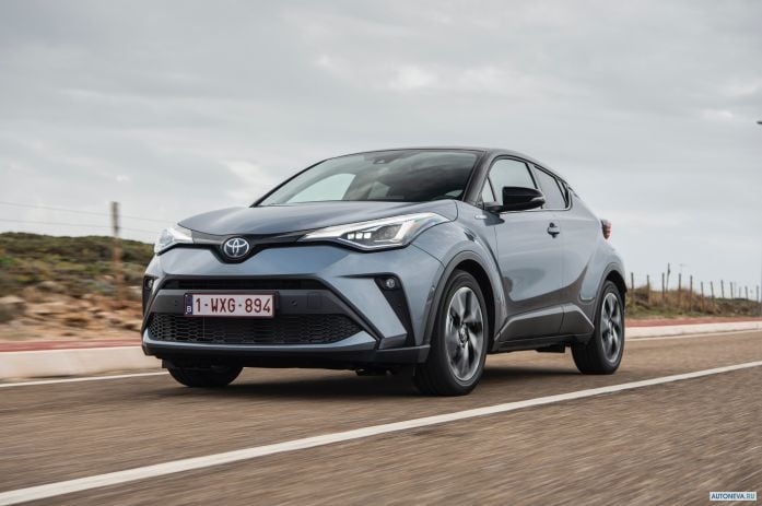 2020 Toyota C-HR Hybrid - фотография 7 из 40
