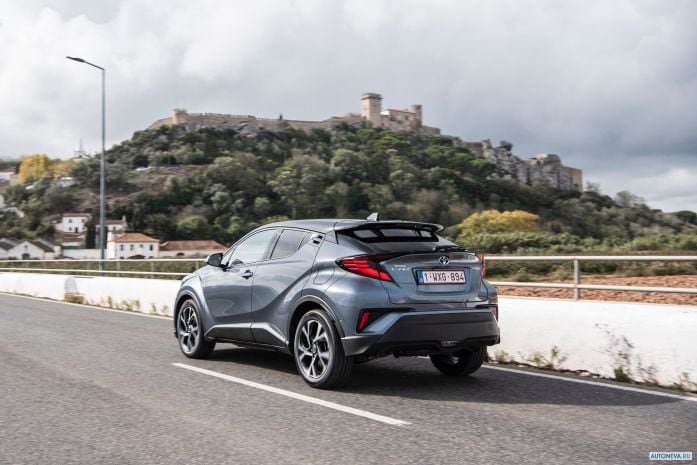 2020 Toyota C-HR Hybrid - фотография 20 из 40